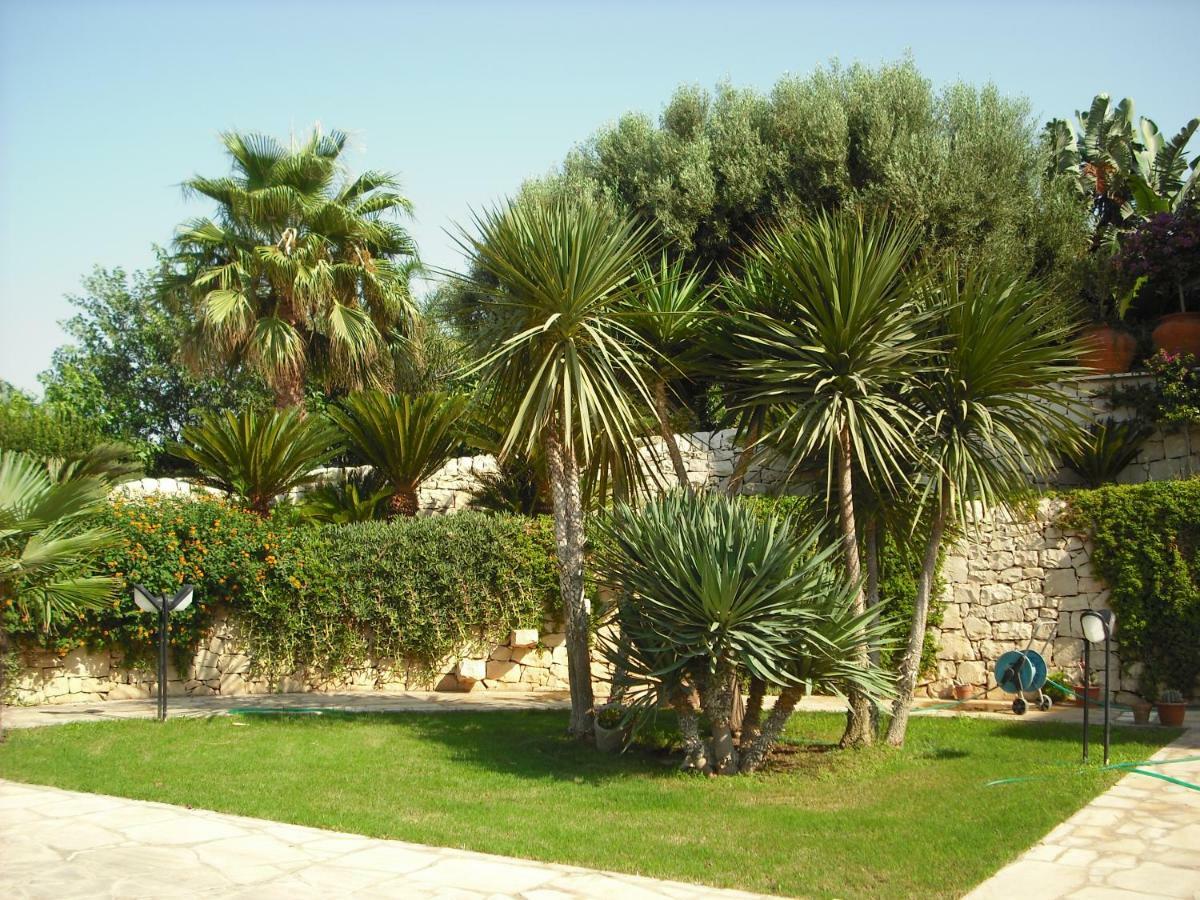 "Villa Rosa" Marina di Ragusa Buitenkant foto